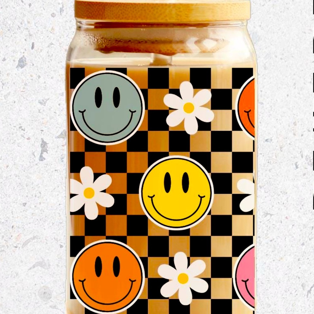 Smiley Face and Daisy Checkered Glass Cup